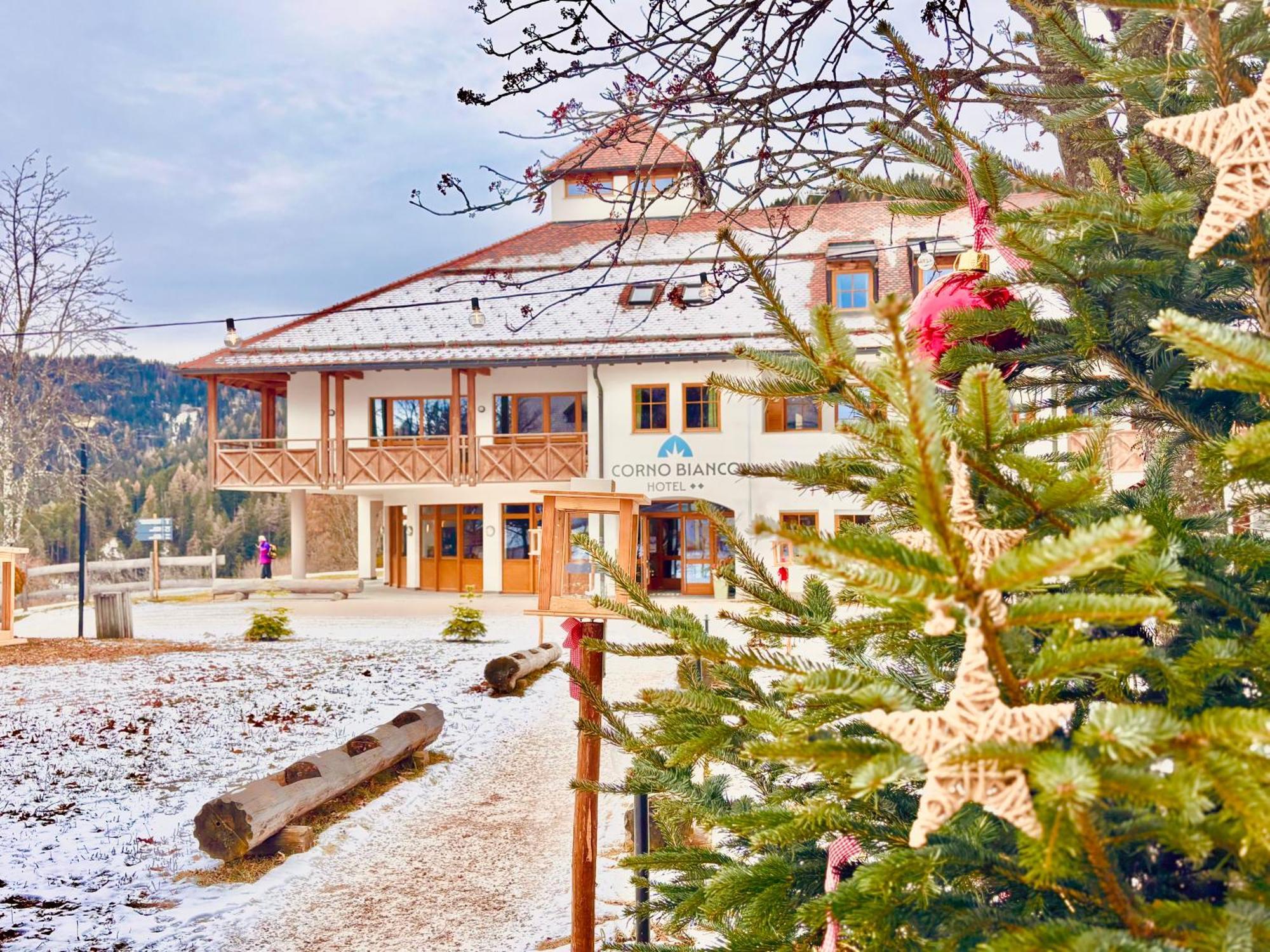 Hotel Corno Bianco Nova Ponente Luaran gambar